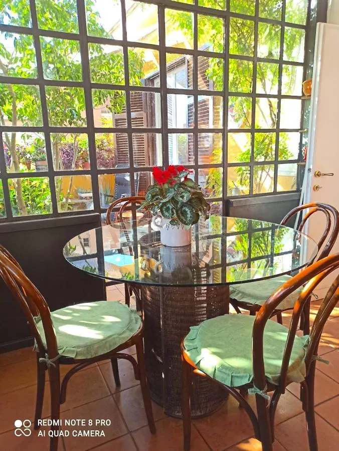 Apartment Appartamento Fiore Rome